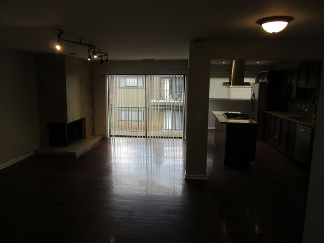 Building Photo - 2 Creekside Cir