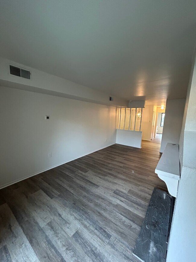 Building Photo - Lovely 1 BR / 1 BA Apartment in Mt. Joy Area!