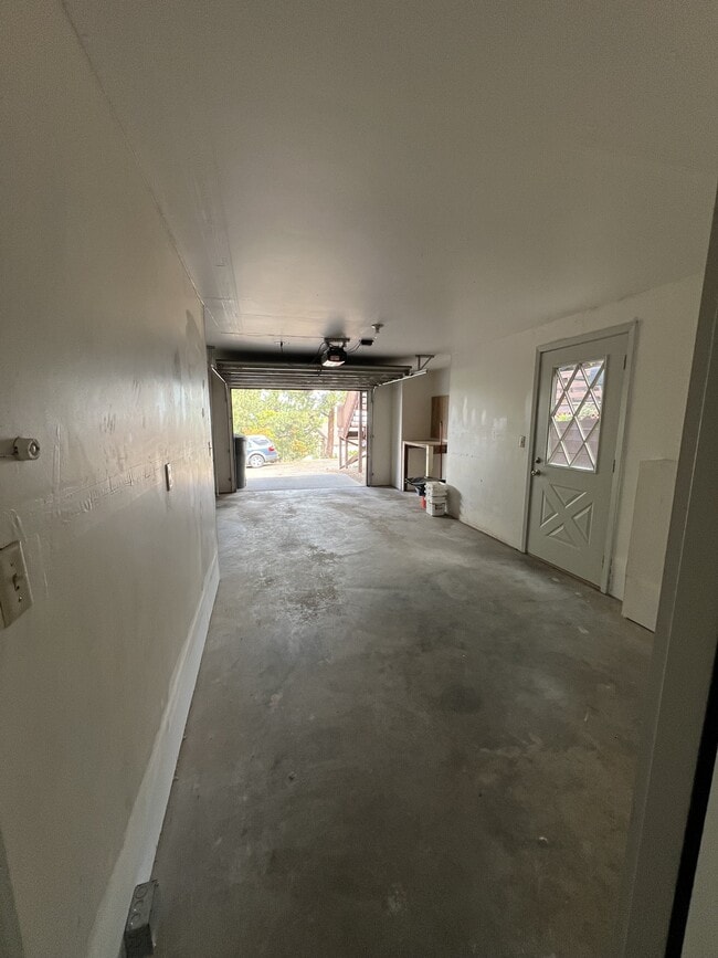 Foto del edificio - 1075 Woodbridge Dr