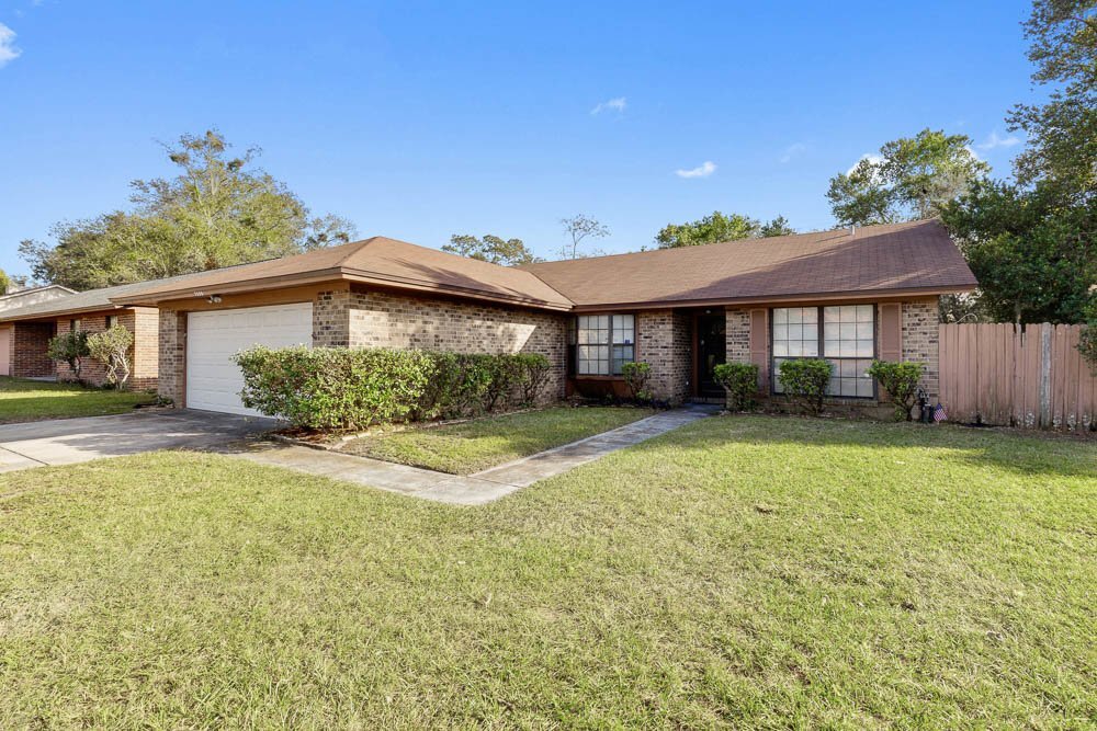 Primary Photo - Brick home with large backyard