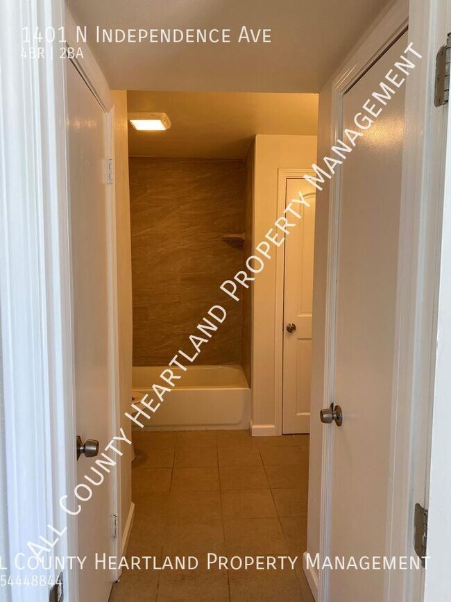 Building Photo - 1401 N Independence Ave