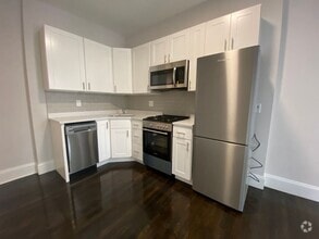 Building Photo - 52 Clearwater St