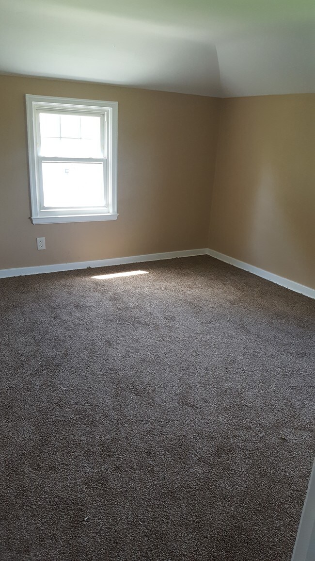 Milpine Garden Townhomes Apartments in Niagara Falls, NY