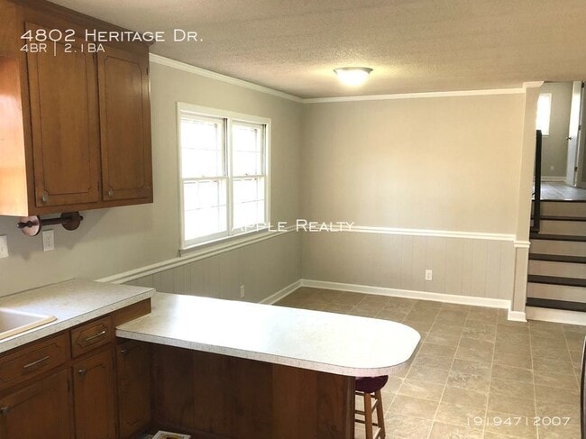 Foto del edificio - 4802 Heritage Dr - Available now