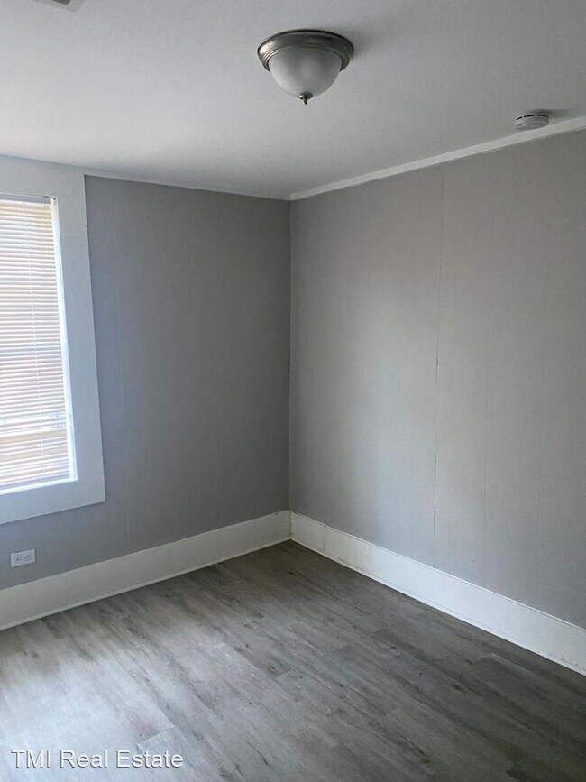 Building Photo - 3 br, 1 bath House - 3817 Ellis Ave SW