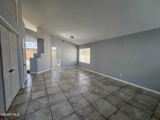 Building Photo - 39821 Milan Dr