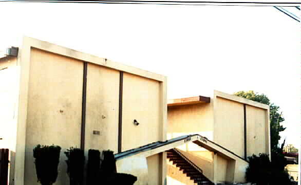 Building Photo - 13941-13951 La Pat Pl