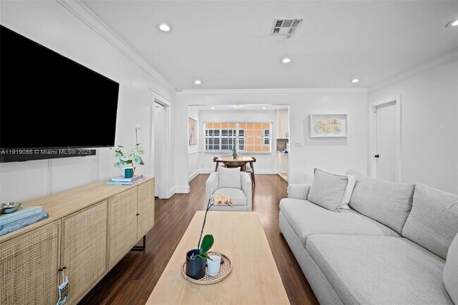 Foto del edificio - 300 Manor Pl