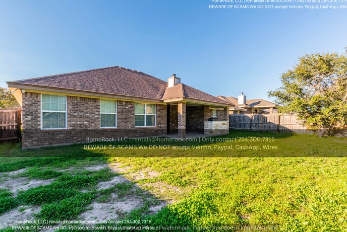 Foto principal - 3 Bedroom 2 Bath Available SOON
