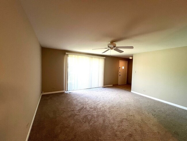 Building Photo - 1405 Tonset Ln