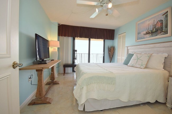 Foto del edificio - 240 Sand Key Estates Dr
