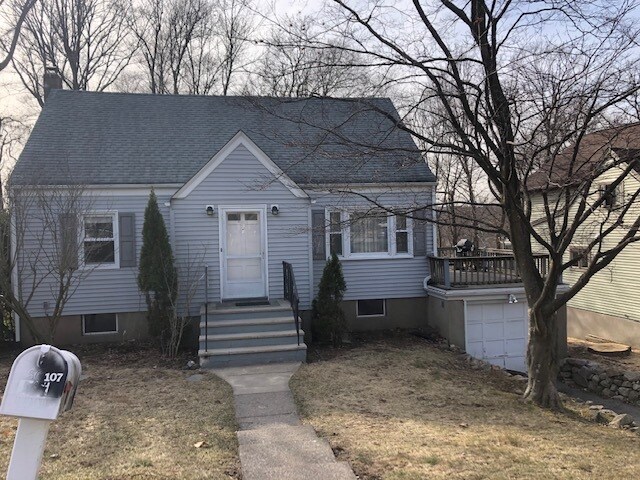 Foto principal - 107 Lake Shore Dr