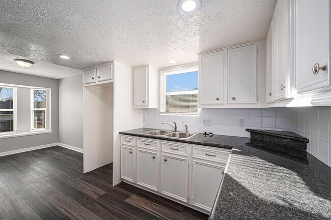 Foto del edificio - 12757 Lake Conroe Hills Dr
