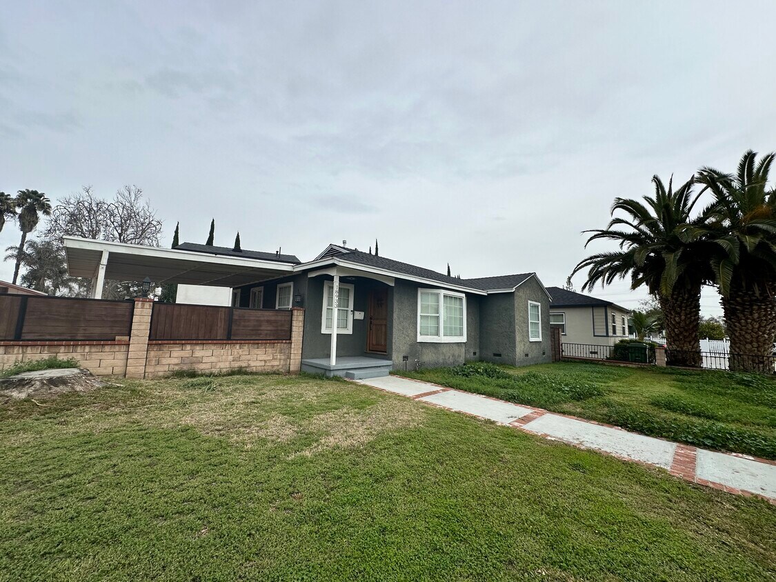 18933 Runnymede St, Reseda, CA 91335 House Rental in Reseda, CA