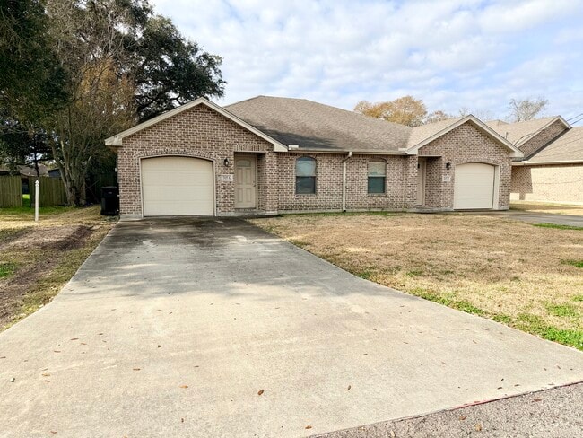 Building Photo - 315 North 2 1/2 St. Ste B