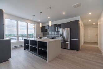 Building Photo - 172 Wentworth Dr