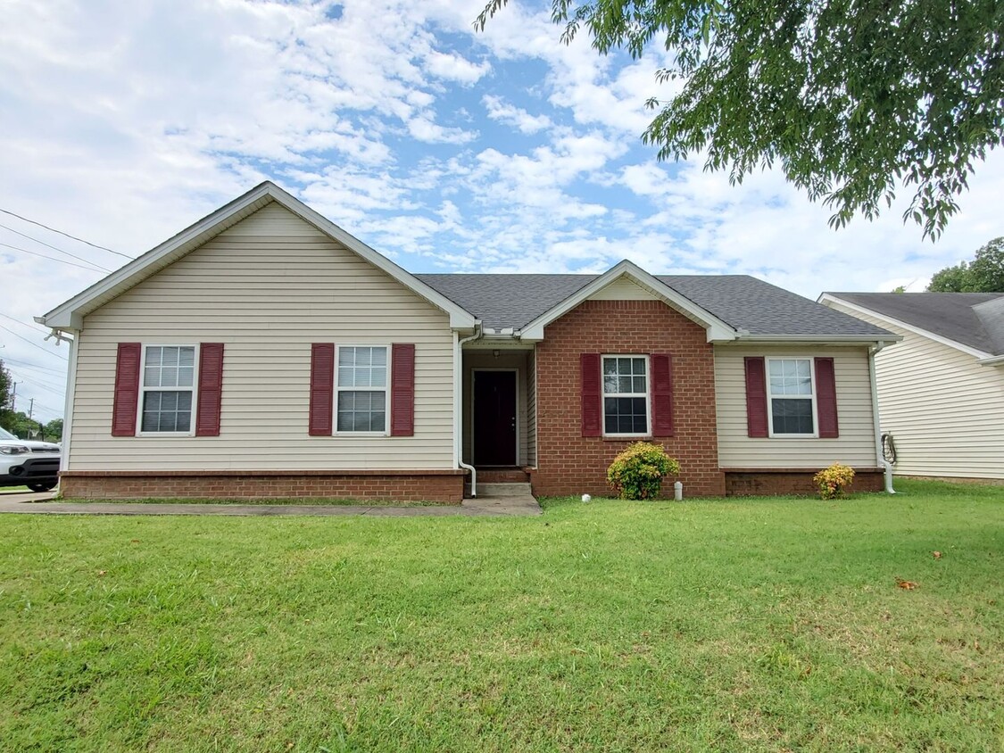 Foto principal - Lovely rental home in Murfreesboro!