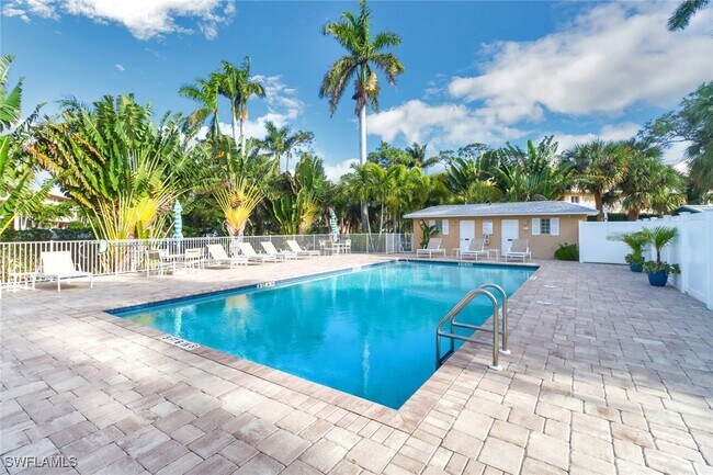 Foto del edificio - 3002 Sandpiper Bay Cir