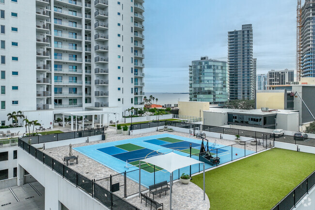 Amenity Space - Altura Bayshore