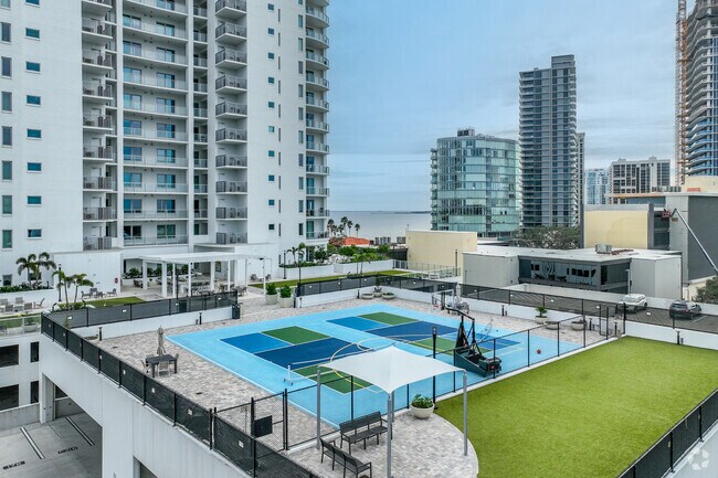 Espacio de amenidades - Altura Bayshore