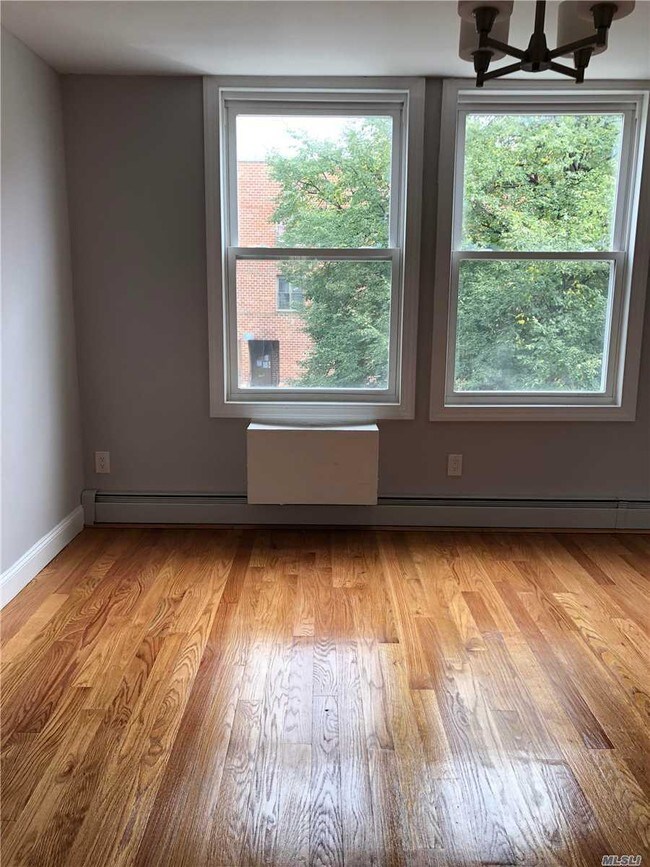Building Photo - 3 bedroom in Bronx NY 10455