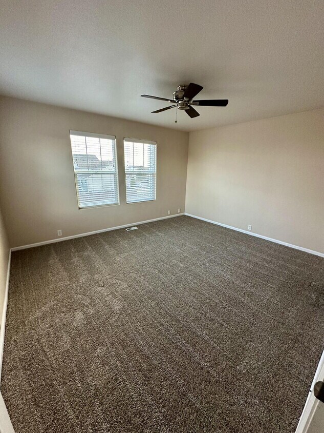 Stylish 2 bedroom Townhome end unit w/Loft 80923 - Stylish 2 bedroom Townhome end unit w/Loft 80923