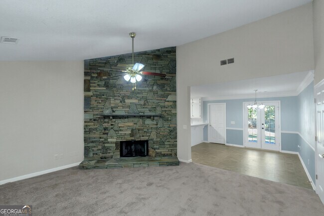 Building Photo - 30 Oaklake Ct