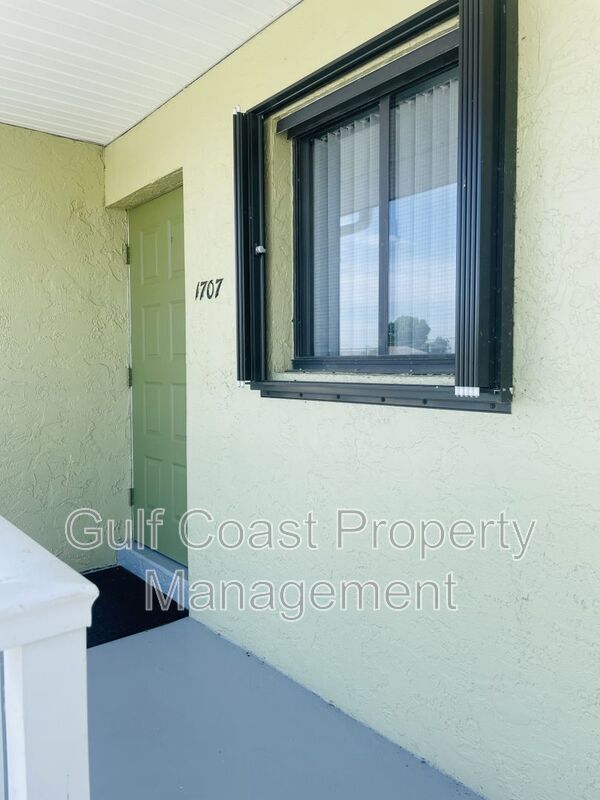 Foto del edificio - 25225 Rampart