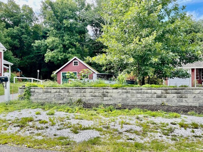 Building Photo - 440 West St