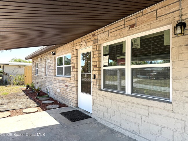 Building Photo - 2307 King Richard Rd