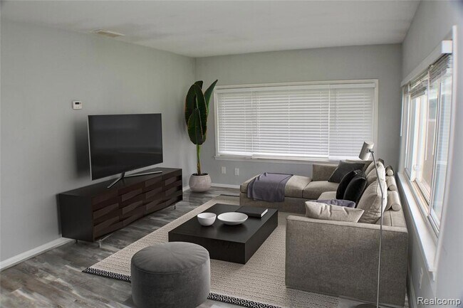 Foto del edificio - 48677 Sugarbush Rd