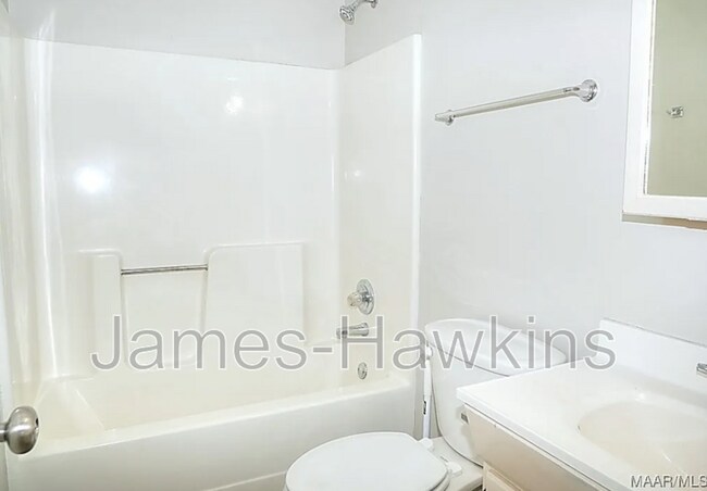 Foto del edificio - 709 Balfour Rd