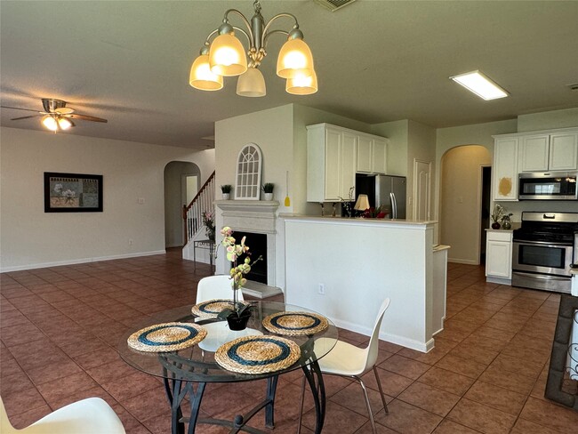 Building Photo - 8138 Wooded Terrace Ln