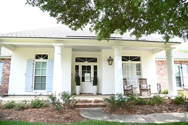 Building Photo - 17745 W Colony Way