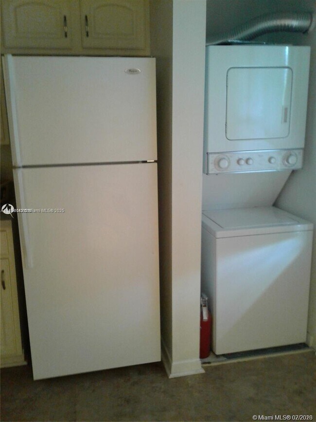 Foto del edificio - 701 SW 142nd Ave