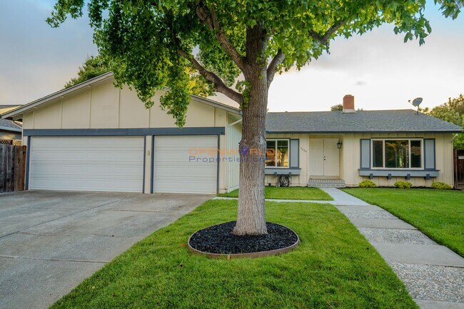 Foto del edificio - Spacious 4BR Single-Story Home w/ Garage i...