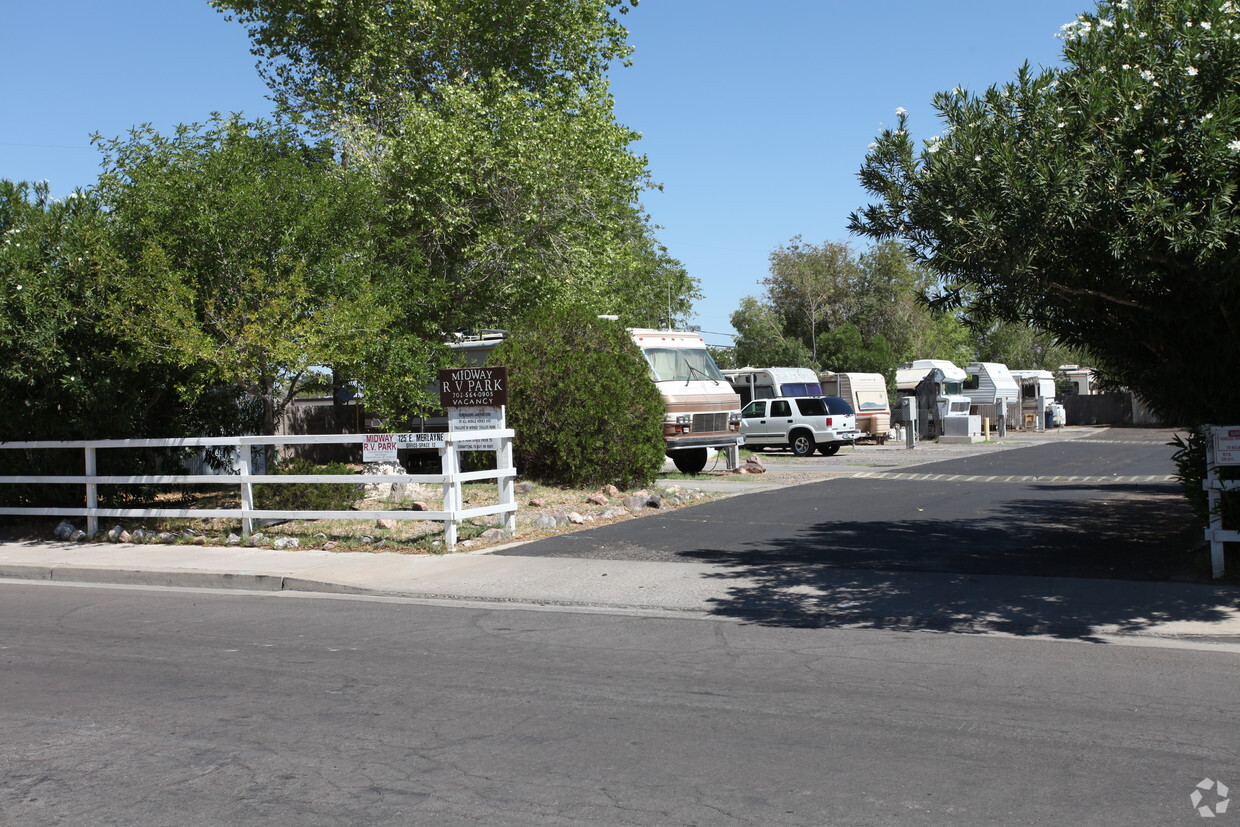 Primary Photo - Midway Trailer Park