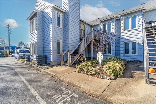 Foto del edificio - 622 Pinewood Dr