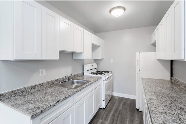 Building Photo - The Current and Swift Apartments at Riverdale