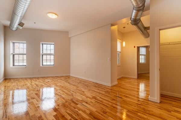 Foto del edificio - 155 Washington St