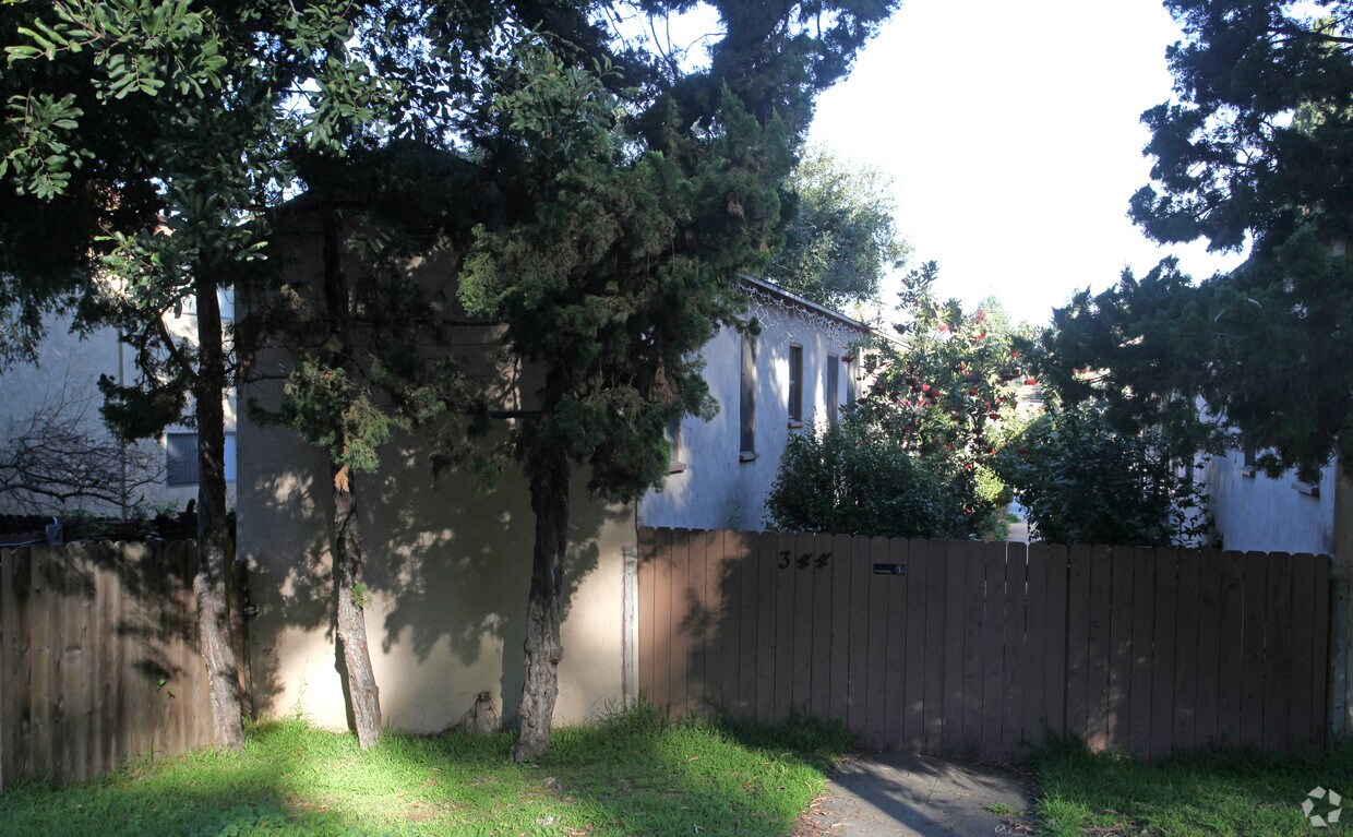 Building Photo - 344 Monterey Rd