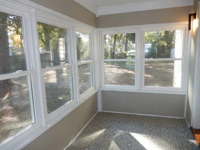 Foto del edificio - Large Colonial