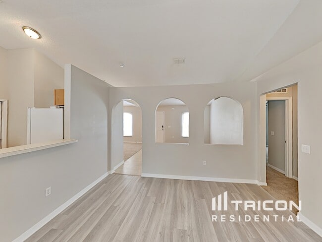 Building Photo - 4552 Gondolier Rd