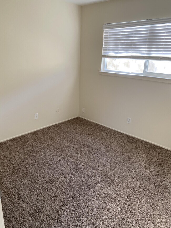 Building Photo - 4801 Orange Grove Ave