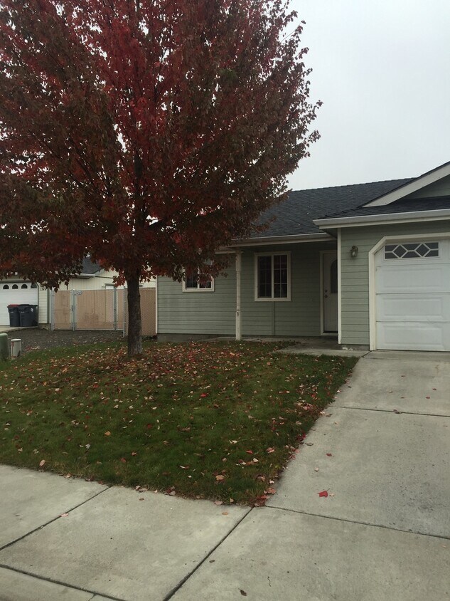 Great 3 bdrm, 2 bath home House Rental in White City, OR