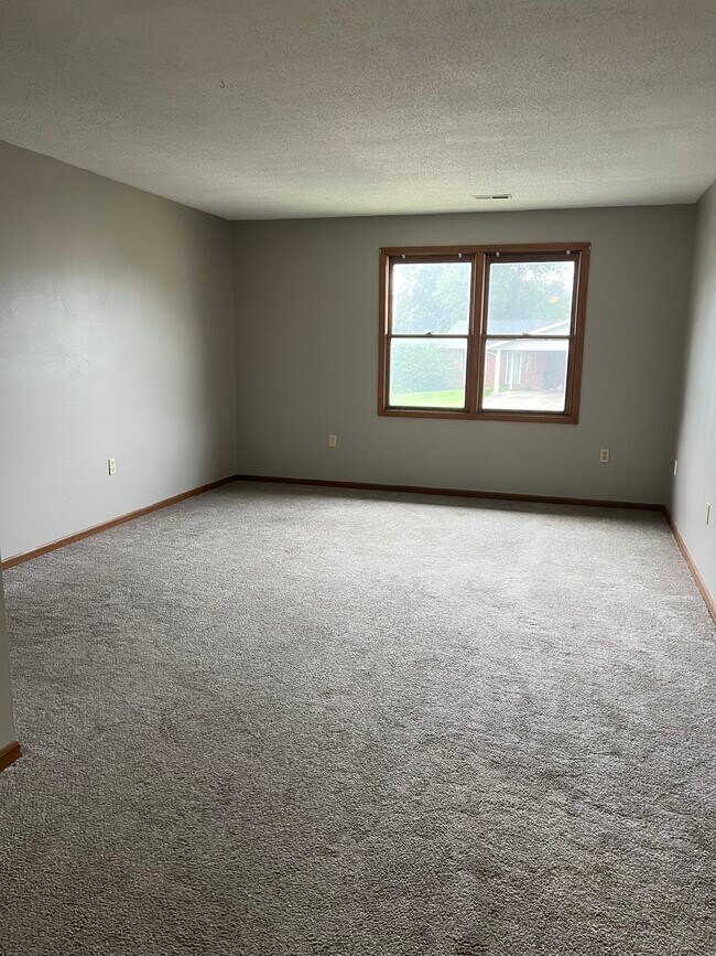 Building Photo - 103 Roosevelt Dr