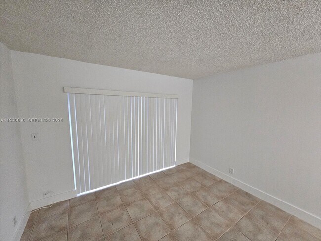 Foto del edificio - 3272 NW 102nd Terrace