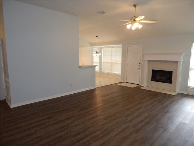 Building Photo - 6406 Horsepen Bayou Dr