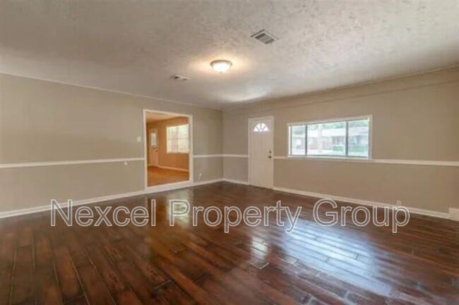 Photo - 3349 Northmoor Ave House