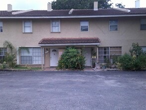 Building Photo - 4291 Coral Springs Dr